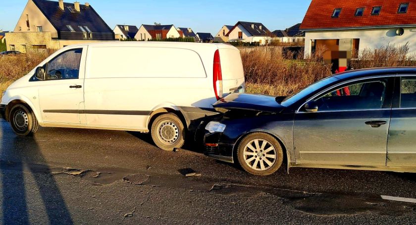 Kolizja na objeździe autostrady A4 w Sadkowie