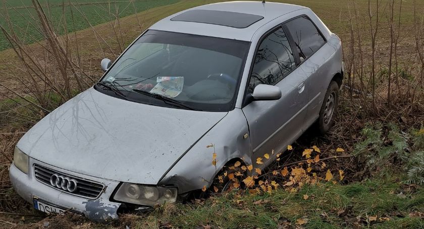Pijany kierowca skończył jazdę w rowie