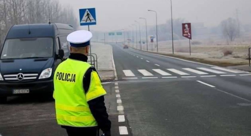 Zmiana prawa i nowe zakazy dla kierowców i pieszych