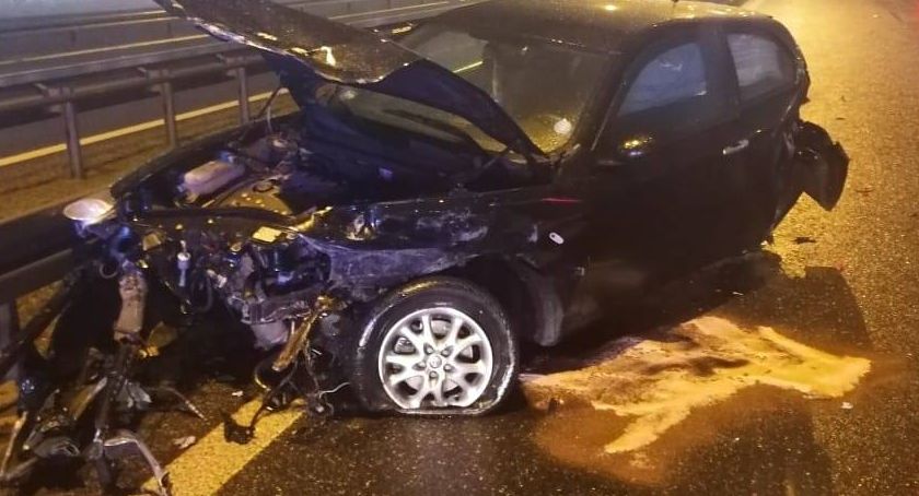Na trasie S8 auto rozbiło się barierach