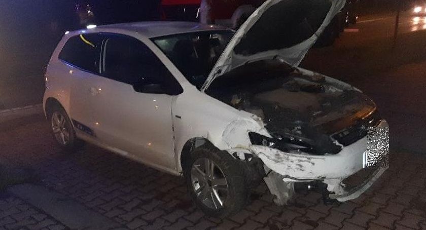 Wypadek na Rogowskiej. Kobieta zakleszczona w aucie.