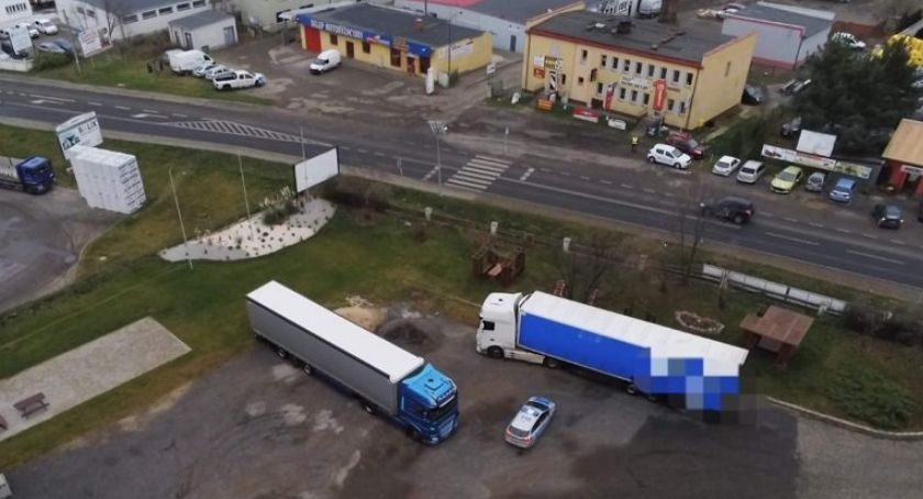 Policjanci odzyskali dwa TIR-y warte blisko milion złotych
