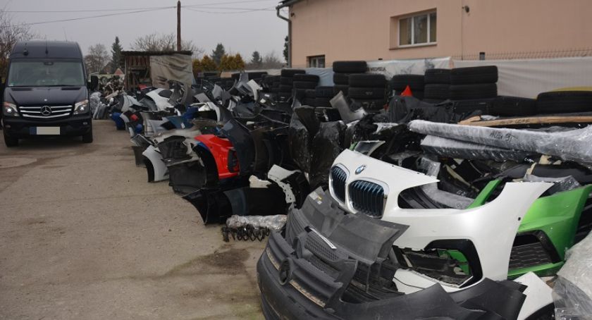 Policjanci zlikwidowali kolejną dziuplę samochodową