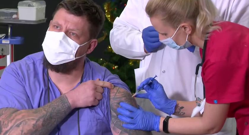 Pierwsze osoby w Polsce już zaszczepione przeciwko COVID-19