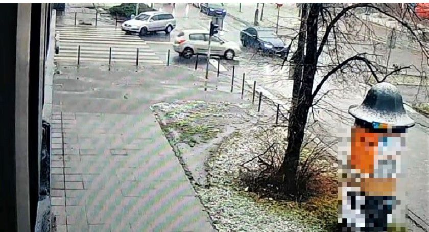 Doprowadził do zdarzenia drogowego, bo wjechał na skrzyżowanie, sugerując się strzałką kierunkową