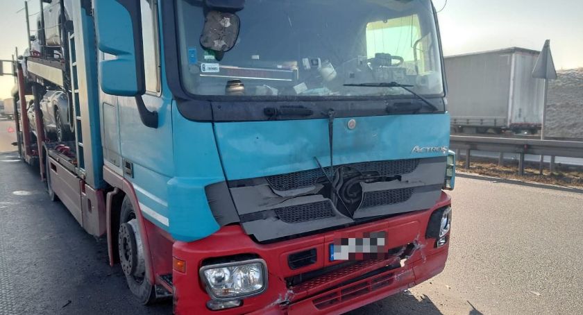 Zderzenie trzech ciężarówek na autostradzie A4 pod Wrocławiem