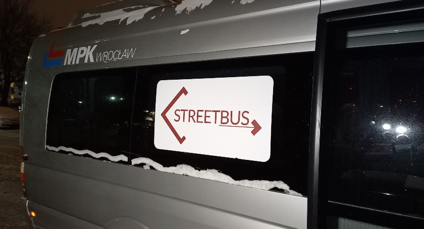 Ciepły posiłek może uratować życie. Streetbus pomaga na ulicach Wrocławia