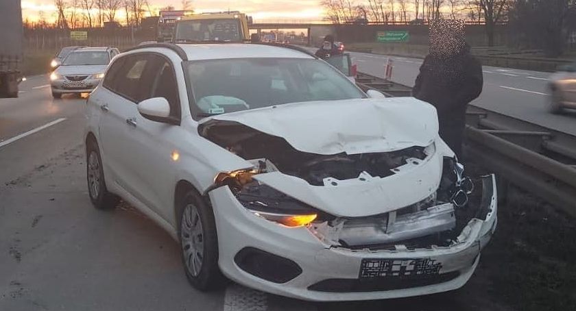 Zajechanie drogi i kolizja na autostradzie A4