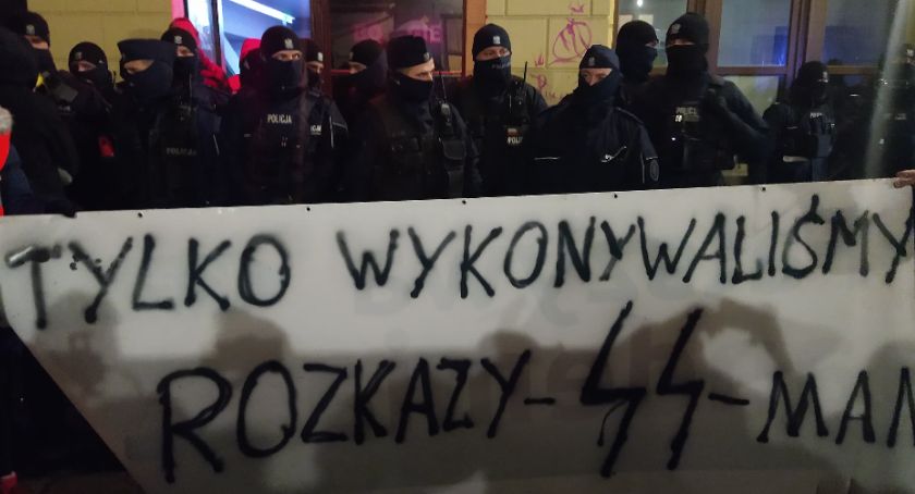 Apel obywateli do sumienia wrocławskiej policji czyli wczorajsze konfrontacja w pasażu Niepolda