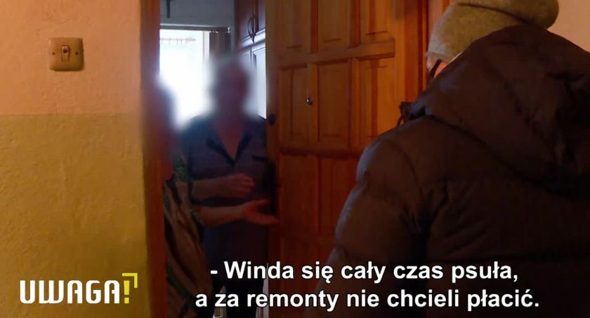 Nie mogą korzystać z windy, bo sąsiedzi zamurowali im przejście