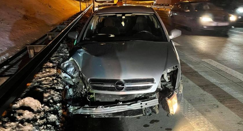 Zderzenie auta osobowego z cysterną na autostradzie A4