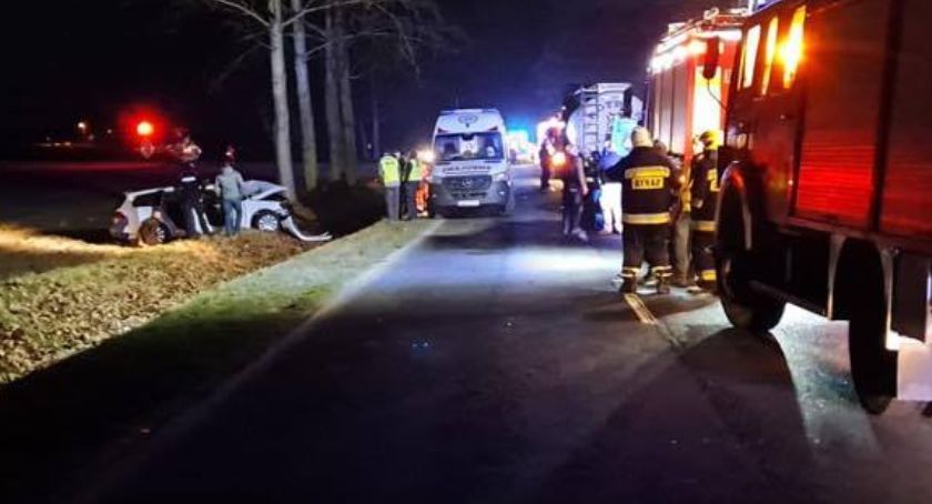 Tragedia na drodze pod Środą Śląską. W wypadku zginął jadący z dzieckiem ojciec.