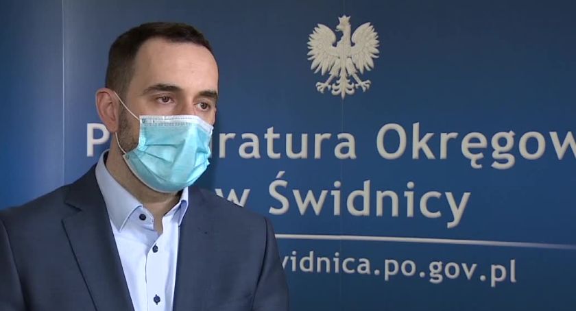 Opiekunowie 3-latki z Kłodzka odpowiedzą za zabójstwo. Sekcja wykazała urazy wewnętrzne