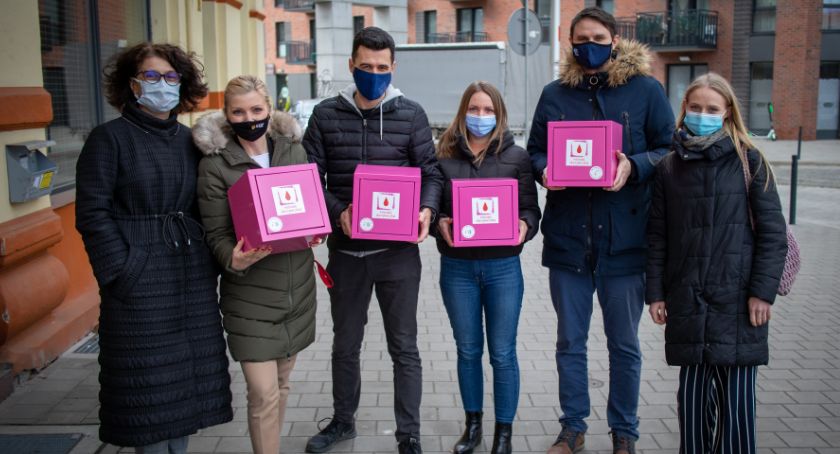 Różowe skrzyneczki dla mieszkańców obsługiwanych w urzędzie i biurze Rady Miejskiej?