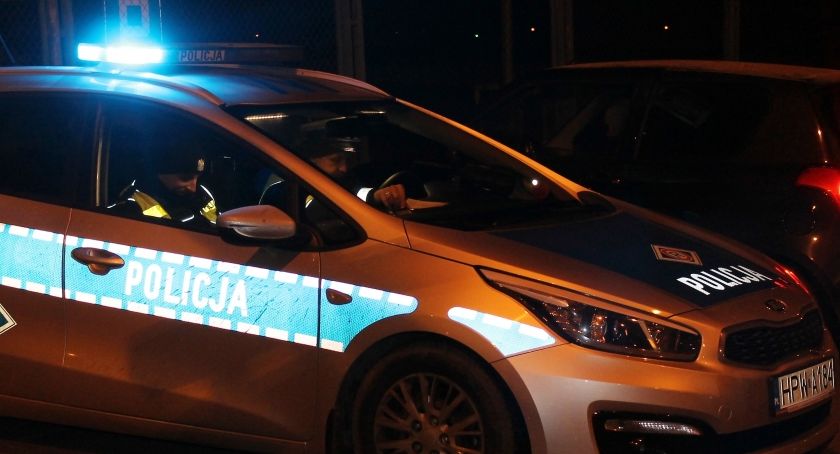 Trzech kierowców z trzech stron świata, trzy różne samochody osobowe i trzy inne kontrole drogowe.
