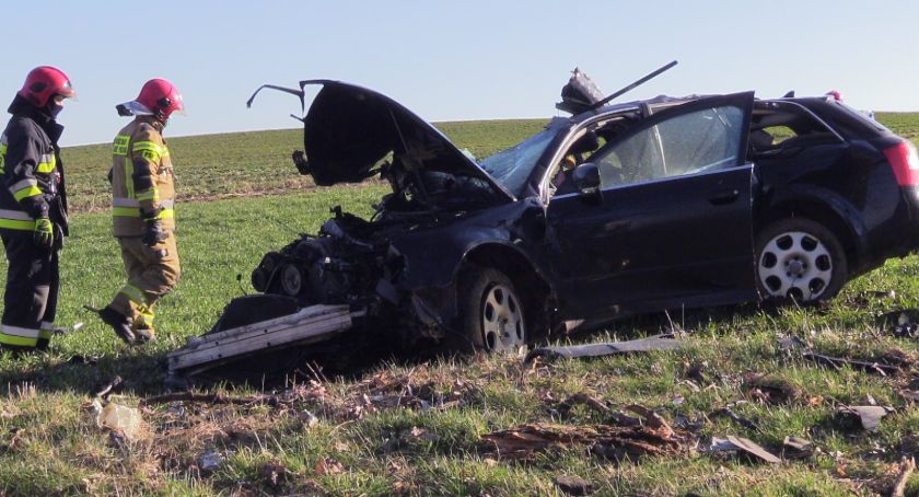 Tragedia na trasie Złotoryja - Jawor. Nie żyją cztery osoby.