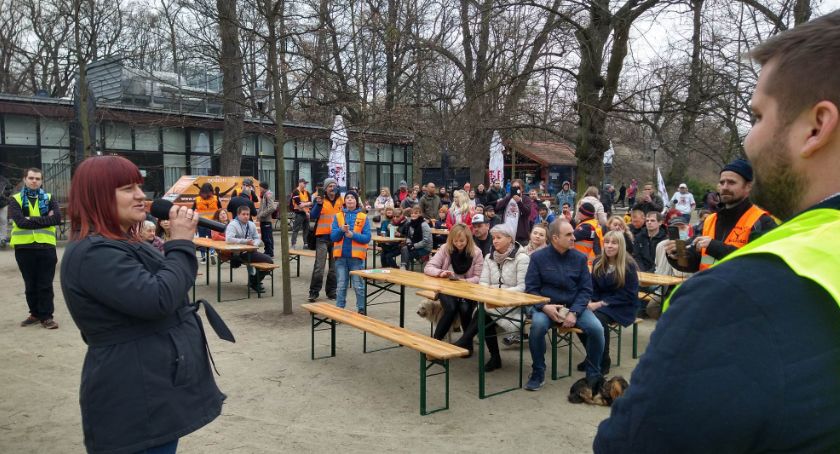 Wrocław. Tłum ludzi na Pikniku Wiosennym. Organizatorów wspiera Justyna Socha