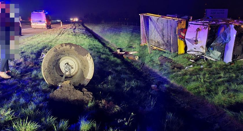 Wypadek auta przewożącego dzwon kościelny