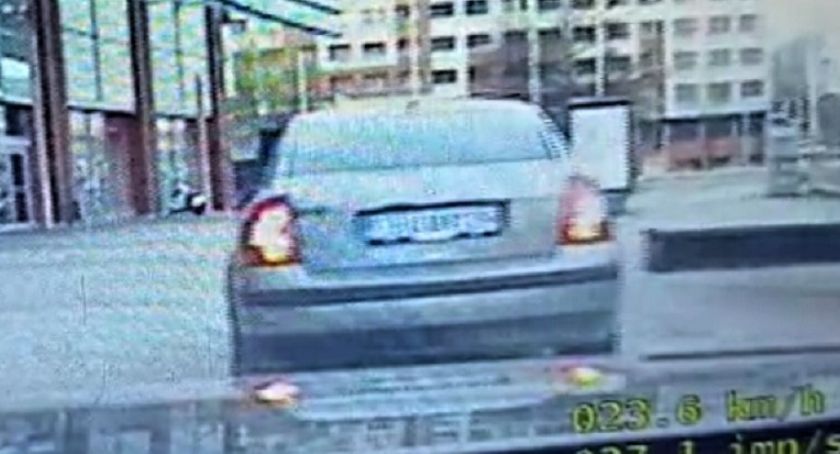 Jechał przez Wrocław bez powietrza w oponie. Był pod wpływem alkoholu i środków odurzających