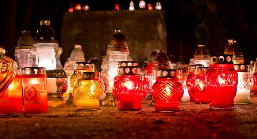 Śmiertelny wypadek w Sadkowie. Kobieta osierociła dwie córki