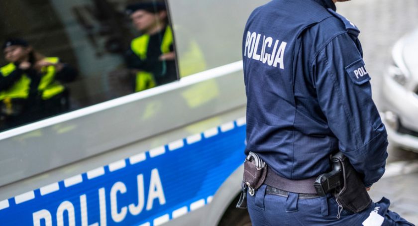 Na widok oznakowanego radiowozu znacznie przyspieszył i podjął próbę ucieczki.