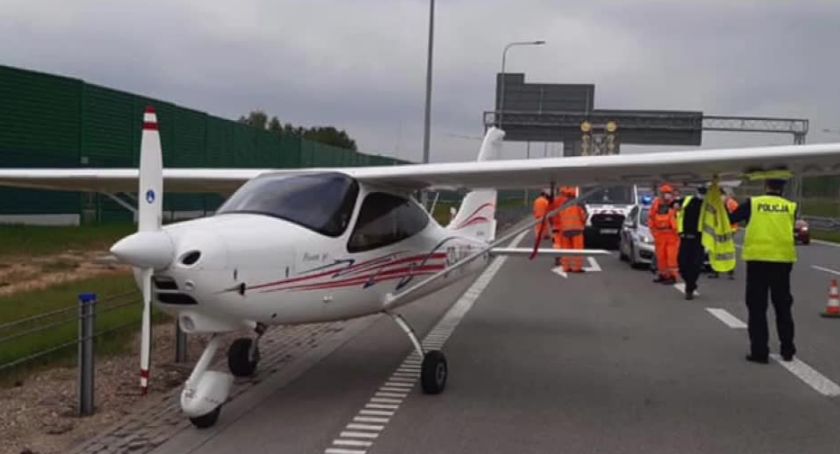 Awaryjne lądowanie awionetki na autostradzie A1 pod Częstochową