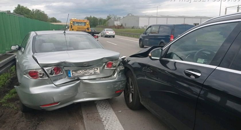 Wypadek z udziałem trzech aut na 149 km autostrady A4