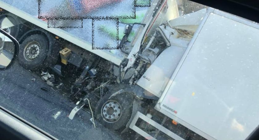 Tragiczny wypadek na AOW. Nie żyje kierowca ciężarówki