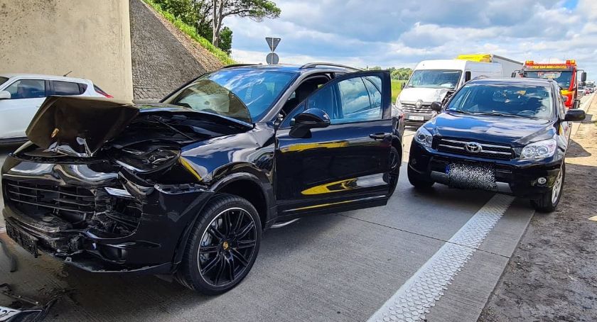 Kolizja ośmiu aut przyczyną gigantycznych korków na 147 kilometrze autostrady A4