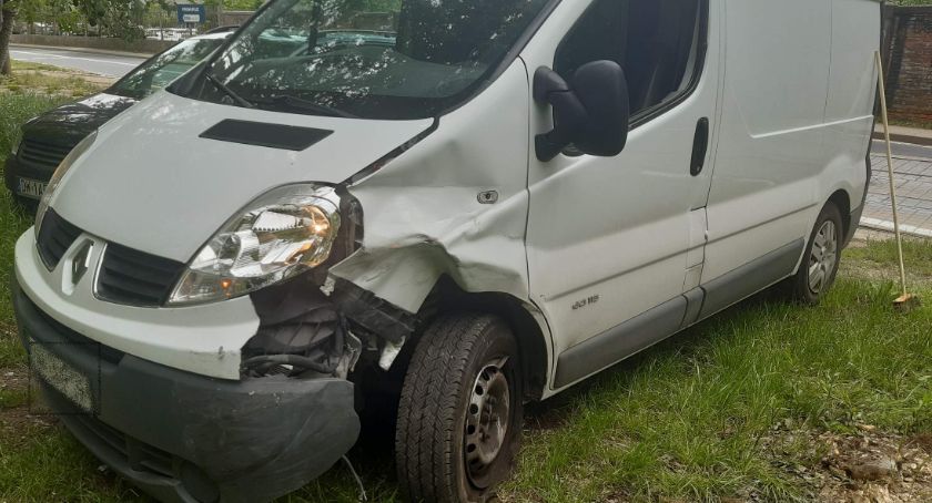 Wrocław. Kolizja dwóch aut na ulicy Kwidzyńskiej