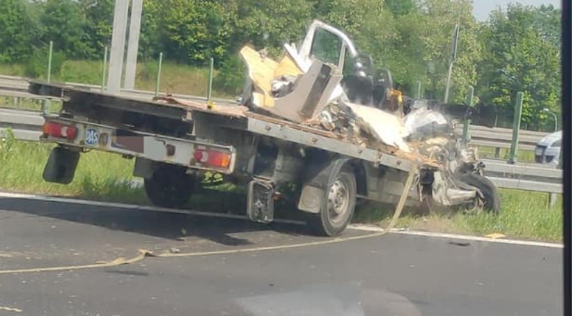 Wypadek na S5. Kierowca busa walczy o życie w szpitalu