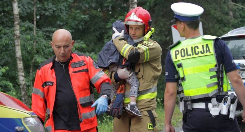 Pijany kierowca zabił rodziców trójki rodzeństwa. Internauci ruszyli z pomocą
