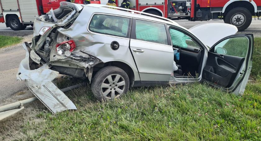 Zderzenie dwóch samochodów na trasie S8