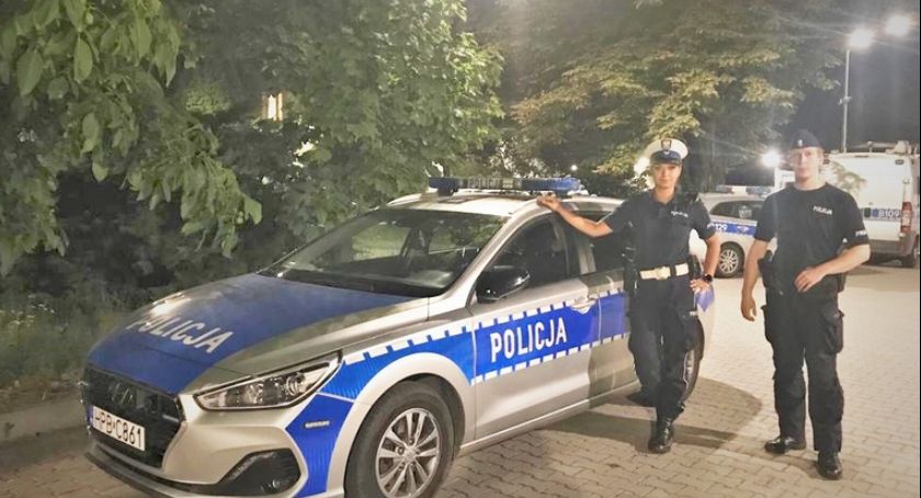 Straszy mężczyzna wyszedł ze szpitala. Do domu w Dzierżoniowie wracał pieszo....autostradą