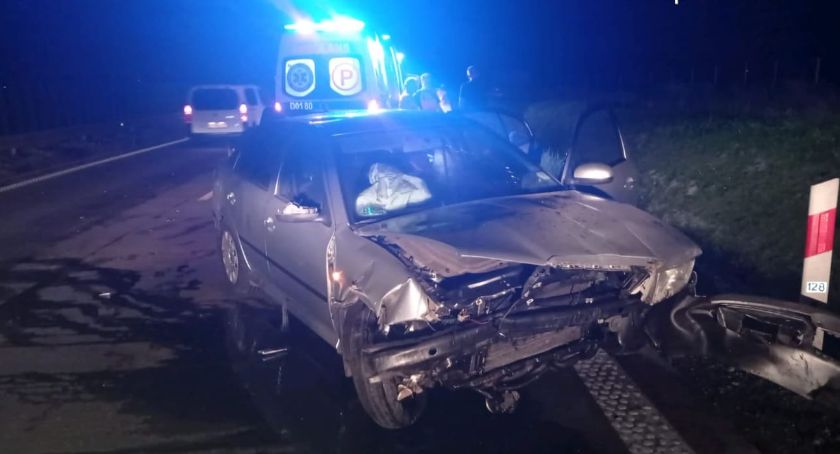 Wielokrotne dachowanie na A4 w kierunku Wrocławia. Ranne dziecko zabrał śmigłowiec LPR. Autostrada całkowicie zablokowana