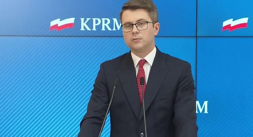 Rzecznik rządu o planach w razie rozwoju pandemii: Zaszczepieni nie będą podlegali ograniczeniom