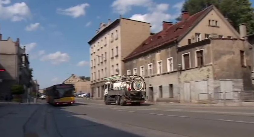 Sąd rodzinny w Wałbrzychu zajmie się sprawą nastolatka, który zabił nożem byłego konkubenta matki