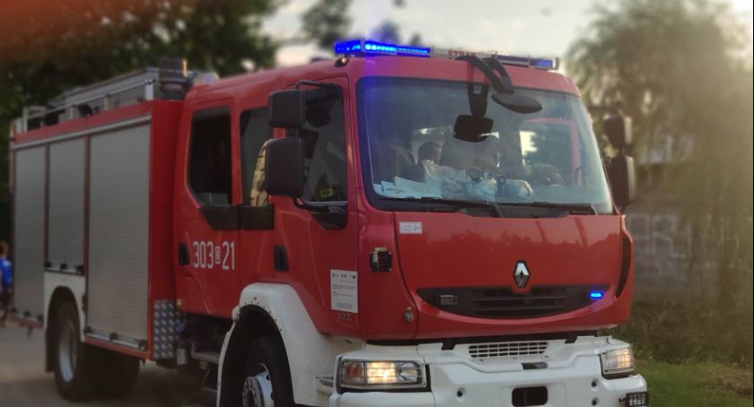 Pożar Wrocławskiej Drukarni Naukowej PAN przy ul. Lelewela. W akcji brało udział 8 zastępów straży pożarnej