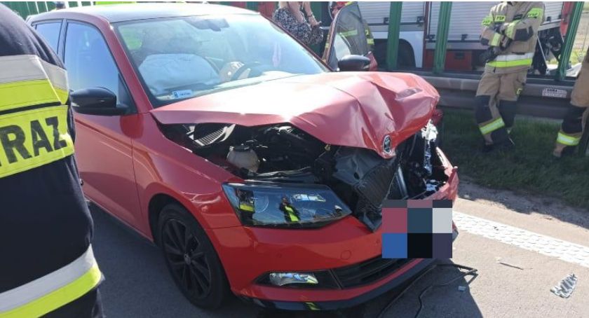 Zderzenie trzech samochodów na A4. Duże utrudnienia.