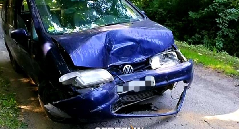 Pijany kierowca uderzył czołowo w autobus szkolny