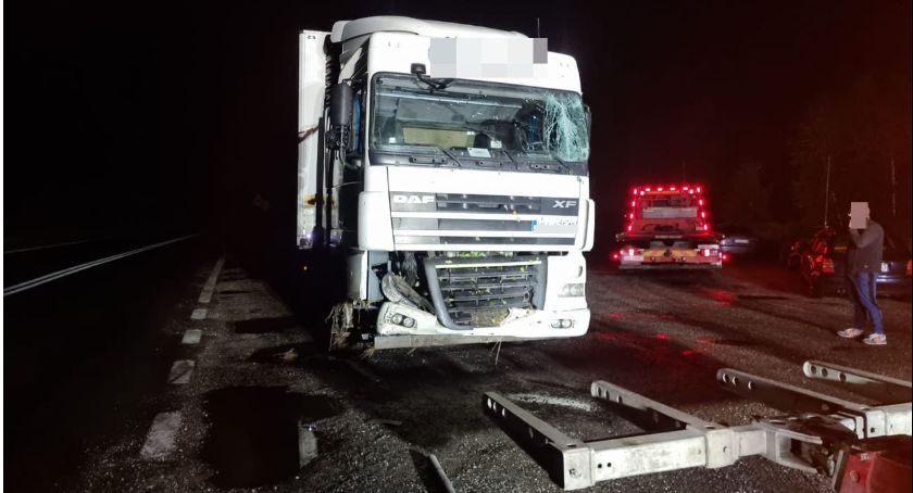 Kierowca ciężarówki stracił przytomność. Groźny wypadek na DK94