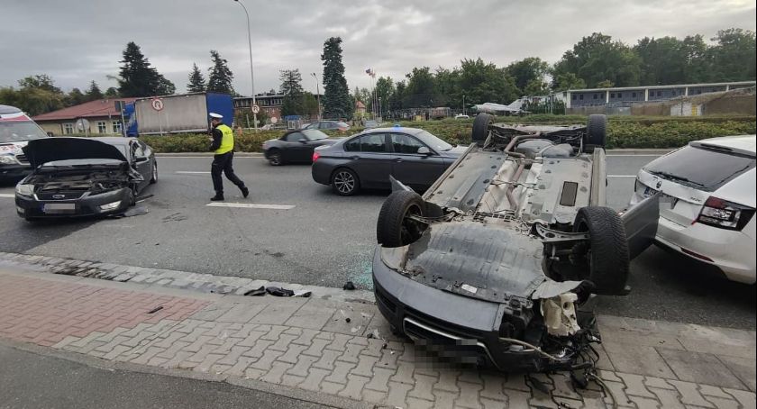 Karambol na Granicznej. Kierowca Audi zabrany do szpitala
