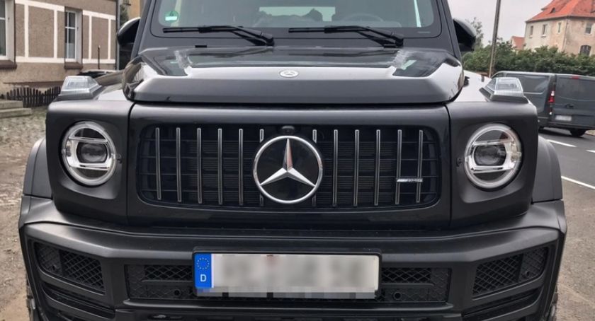 Policjanci z drogówki odnaleźli pojazd warty ponad 1 mln złotych. Został on wcześniej utracony na terenie Niemiec