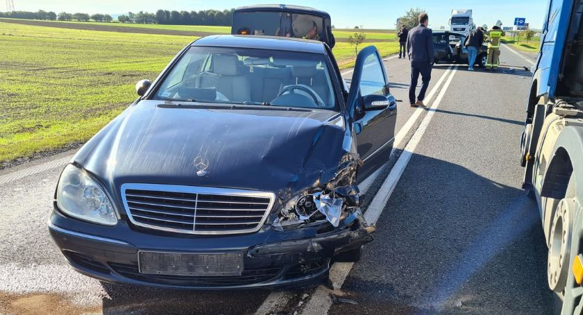 Wypadek na krajowej piątce. Wymuszenie pierwszeństwa.