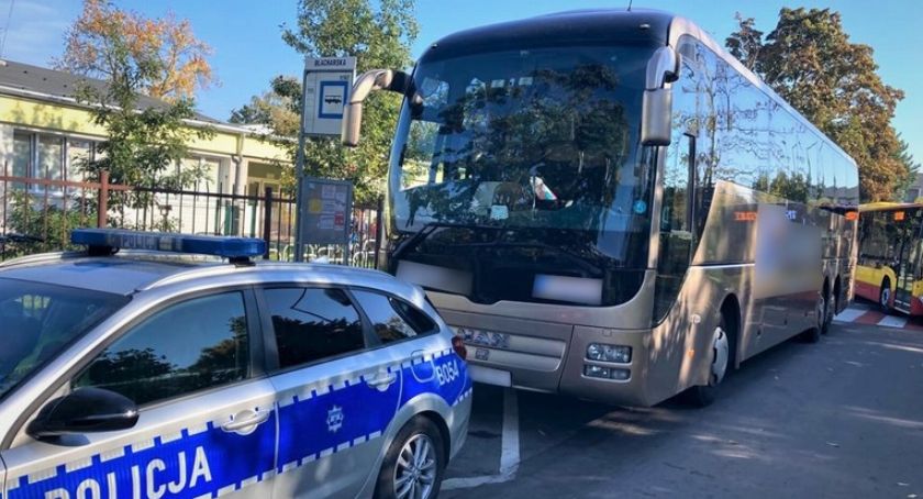 Kierowca szkolnej wycieczki był w pod wpływem alkoholu. Ujawnili to policjanci