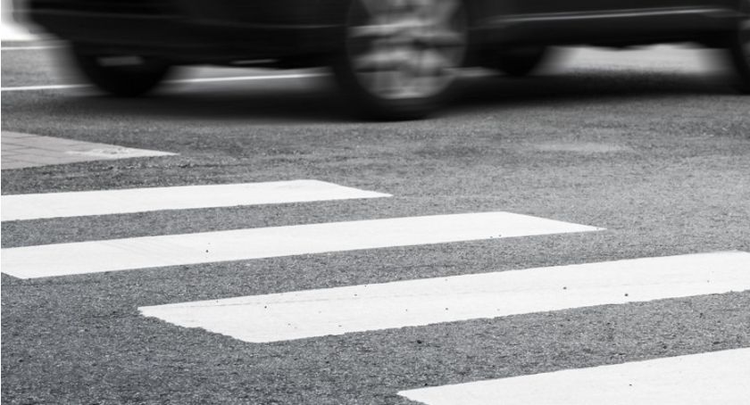 Niebezpieczne zdarzenie na przejściu dla pieszych w Sobótce