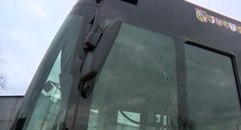 Autobus ostrzelany pod Wrocławiem