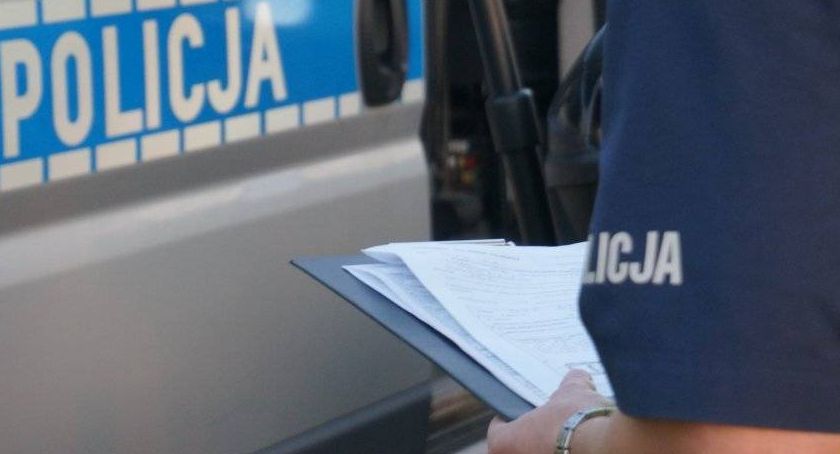 Kierowca ciężarówki miał ponad 2,5 promila alkoholu w organizmie. Jego manewry na placu jednego z magazynów doprowadziły do kolizji