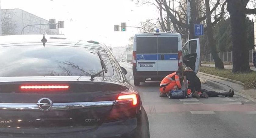 Reanimacja starszego mężczyzny na ulicy Grabiszyńskiej we Wrocławiu