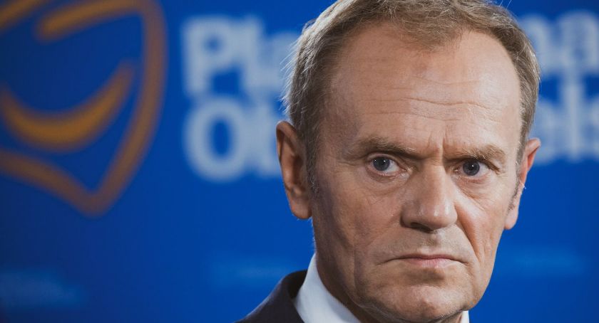 Donald Tusk stracił prawo jazdy. Powodem znaczne przekroczenie dozwolonej prędkości w terenie zabudowanym
